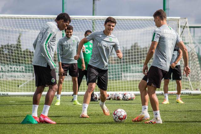 意甲-伊尔迪兹破门维阿建功 尤文图斯2-0都灵